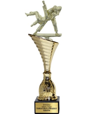 Złoty puchar z figurką judo - NT1000 puchar tematyczny z dyscypliną