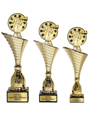 Puchar NT1000 z figurką tarcza rzutki dart