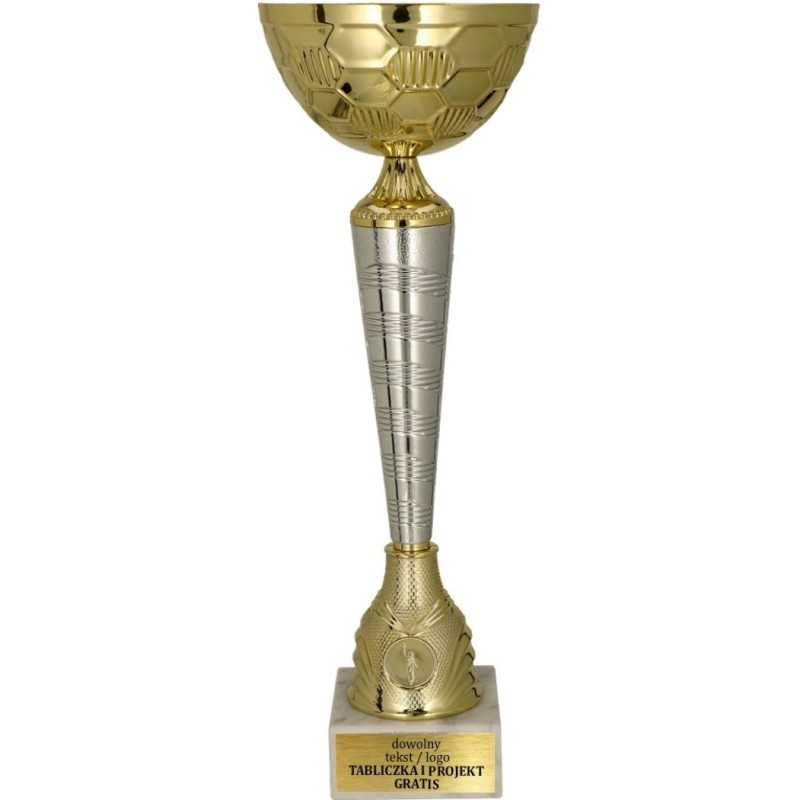 9286 – efektowny puchar na reprezentacyjne podium