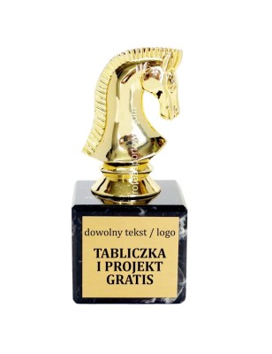 Złota statuetka F164 szachy skoczek