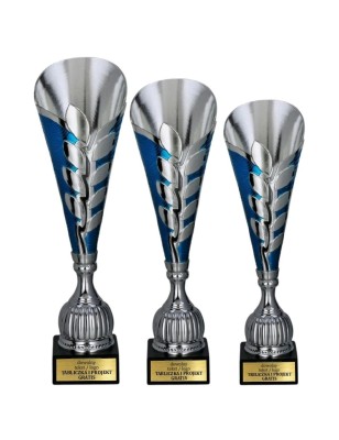 7261 – dekoracyjny puchar w srebrno-niebieskiej kolorystyce