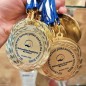 Duży medal 7cm z grawerem z dwiema wklejkami i szarfą