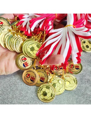 Medal piłkarski z szarfą i nadrukiem kolorowym piłka nożna 3,2cm