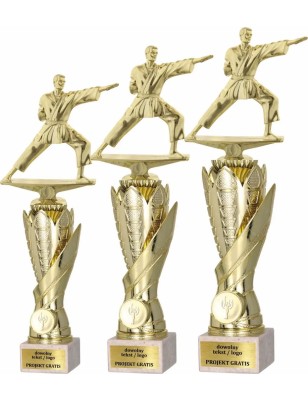 Puchar S630 z figurką KARATE A54