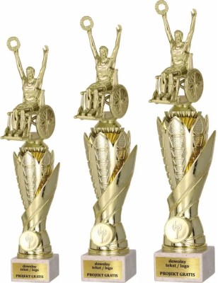 Zestaw pucharów S630 z figurką NIEPEŁNOSPRAWNI 38-35-32 cm A136
