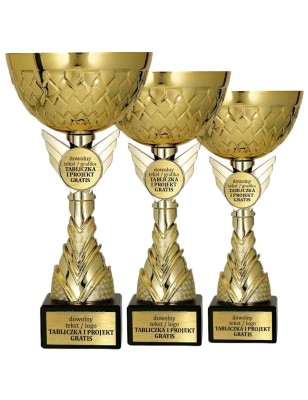 9304 – dekoracyjny puchar z medalionem 25 mm