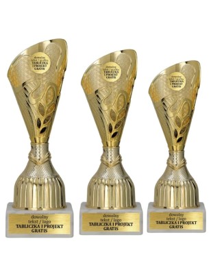 9308 – efektowny puchar z ażurową formą