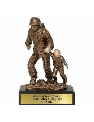 Masywna Statuetka odlewana Straż Pożarna strażak ratujący dziecko 19 cm