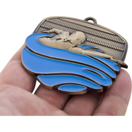 Duży medal pływacki tłoczony z kolorową emalią z tabliczką i szarfą pływanie zawody na basenie