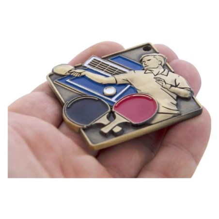 Medal do tenisa stołowego tłoczony z kolorową emalią z tabliczką i szarfą ping-pong tenis