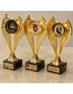 Statuetka uniwersalna 21-23cm z dwiema tabliczkami