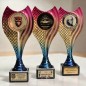 Statuetka kolorowa tęczowa uniwersalna z dwiema tabliczkami W CENIE 21-23cm Statuetka kolorowa tęczowa uniwersalna z dwiema tabliczkami W CENIE 21-23cm