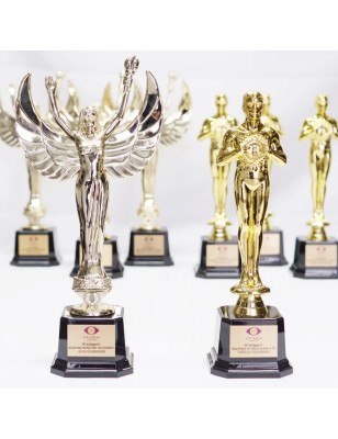 złota statuetka Wiktoria oraz Wiktor Oskar w komplecie z tabliczkami personalizowanymi